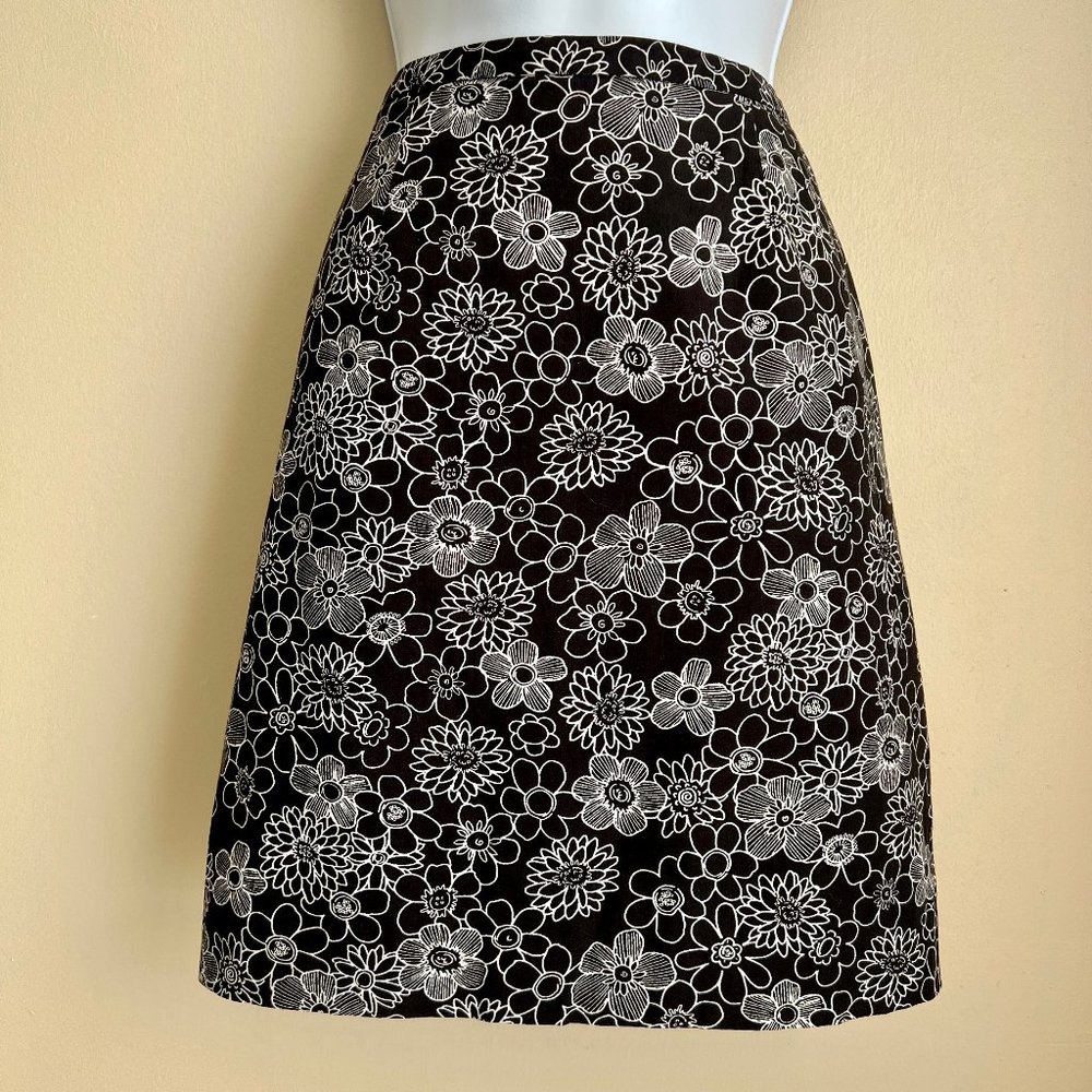 Floral Black Mini Skirt Size 4 - Excellent Condition